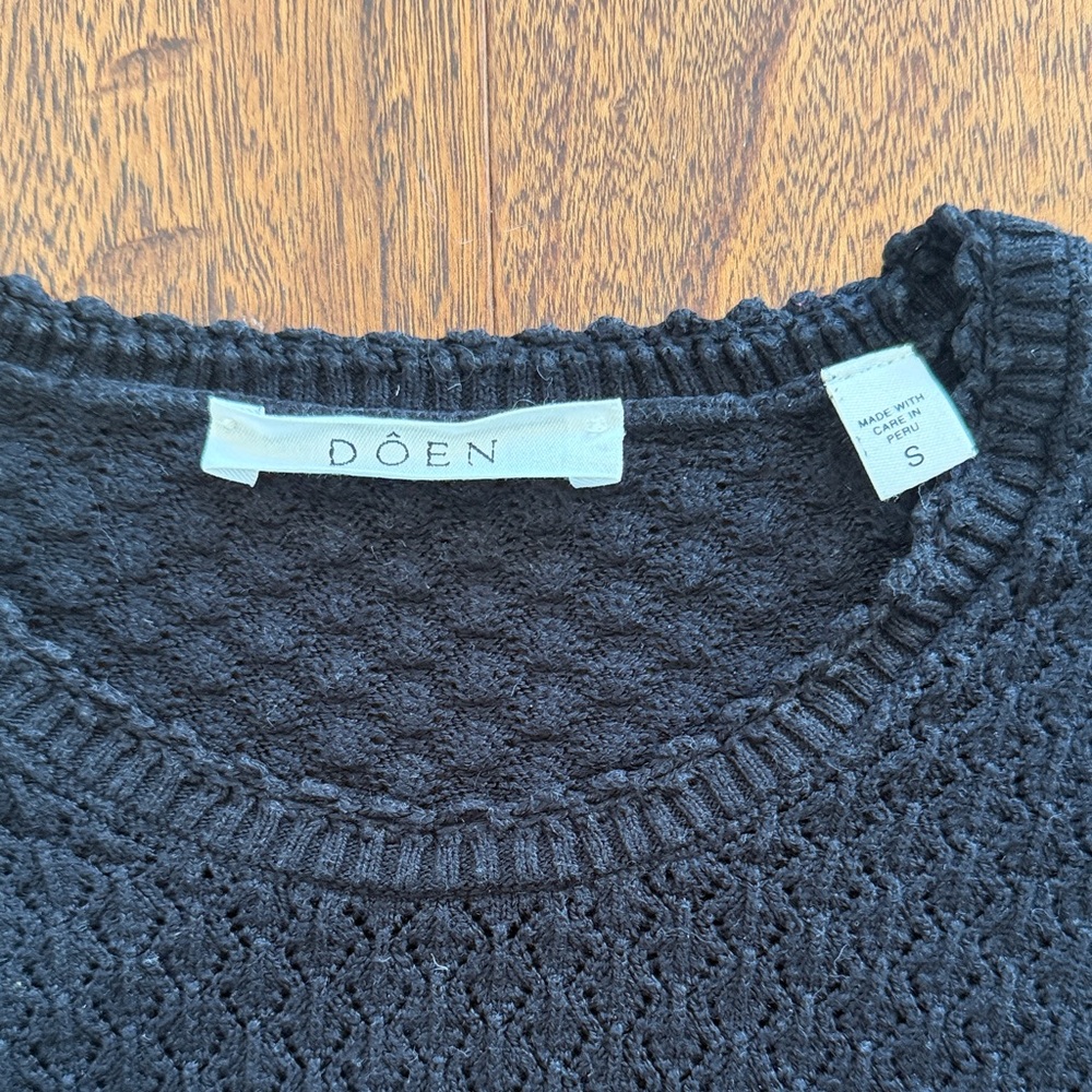 Doen Black Puff-Sleeve Knit Top - Picture 2 of 6